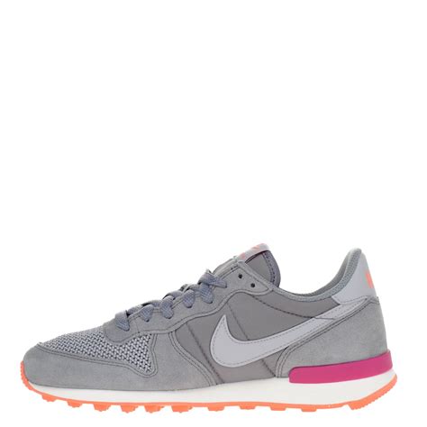 nike schoenen dames grijs|Nike Factory Stores.